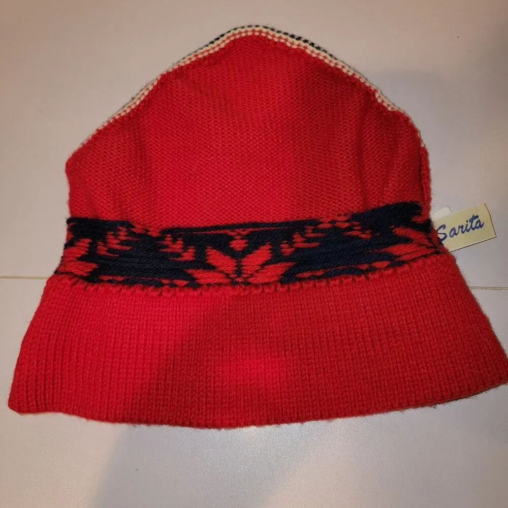 Sarita Virgin Wool Knit Pointy Hat Never Been Worn